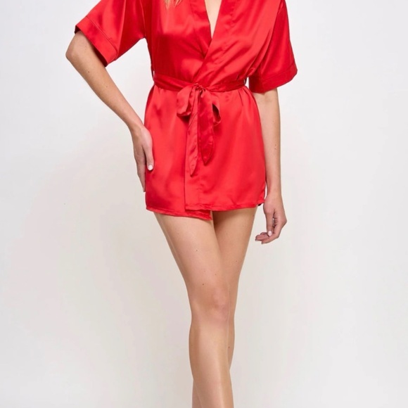 Getting Ready Robe - Picture 3 of 3